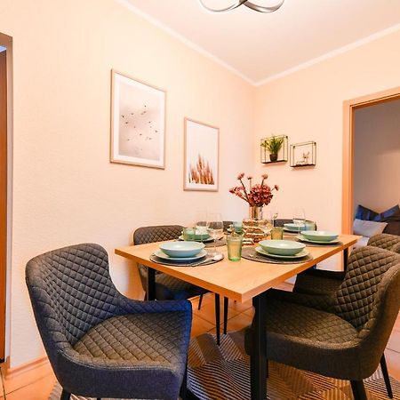 Fuerst-Pueckler-Apartment_Bis 6 Personen_Waschmaschine_Kueche_2X Parkplaetze_Terrasse_Netflix Котбус Екстер'єр фото