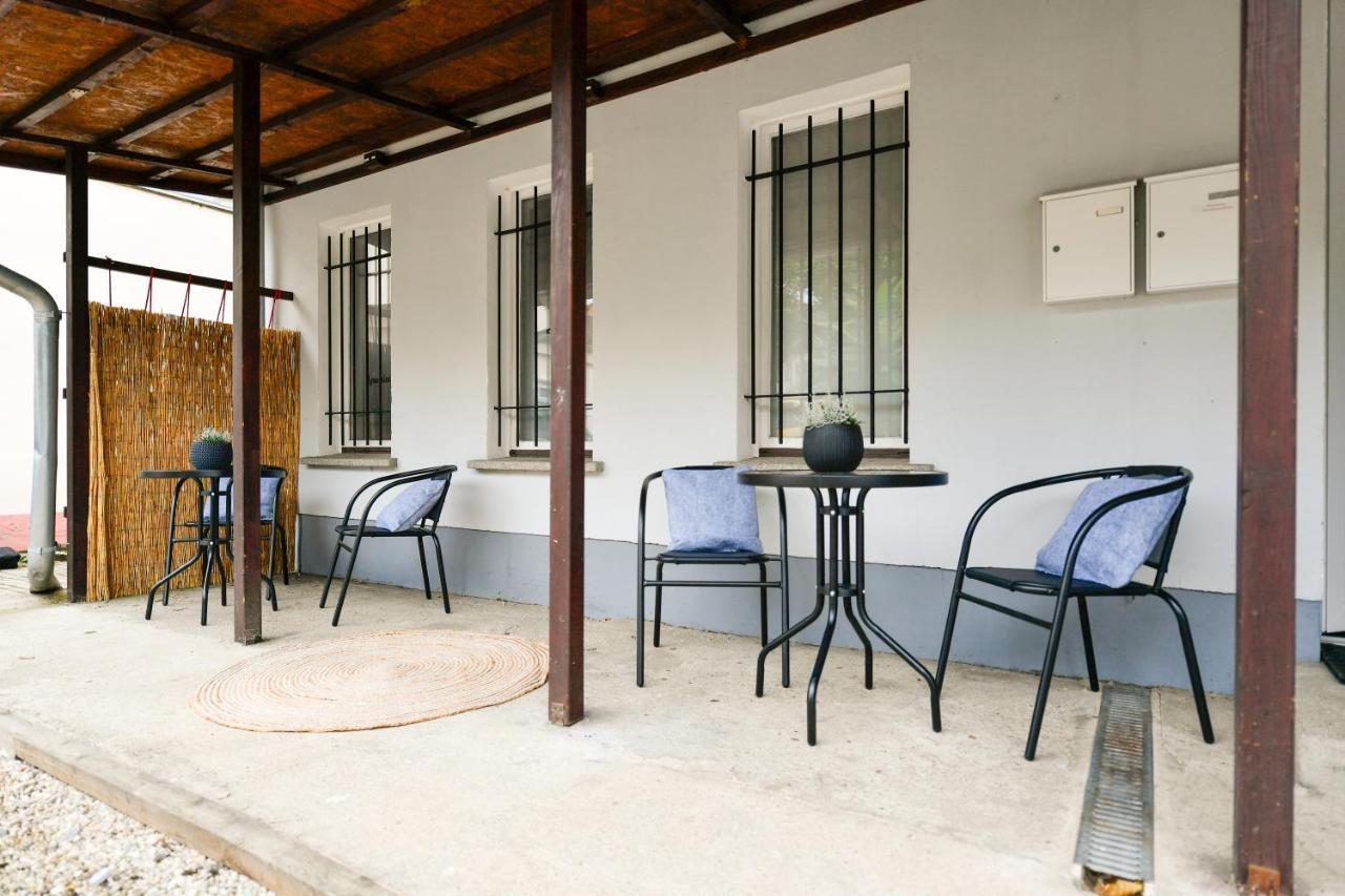Fuerst-Pueckler-Apartment_Bis 6 Personen_Waschmaschine_Kueche_2X Parkplaetze_Terrasse_Netflix Котбус Екстер'єр фото